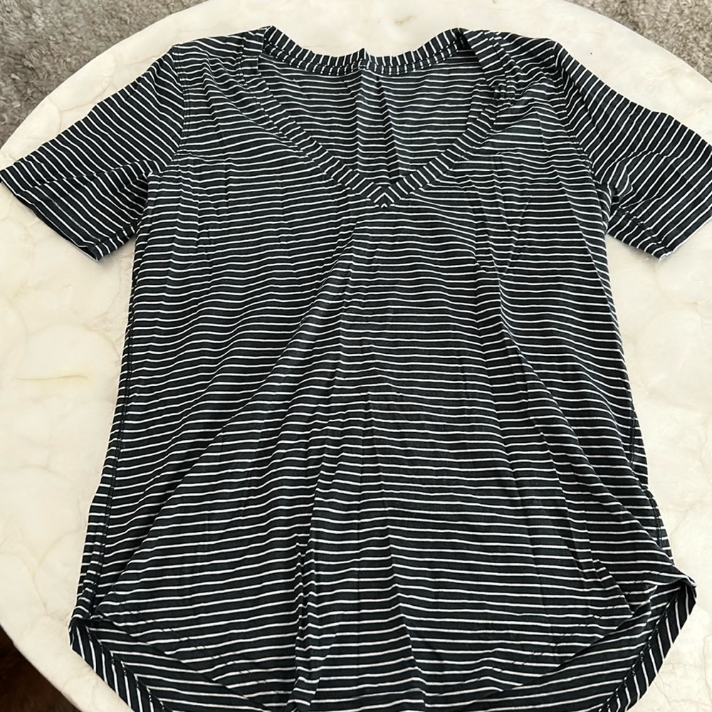 Lululemon Women’s Navy Striped V-Neck T-Shirt